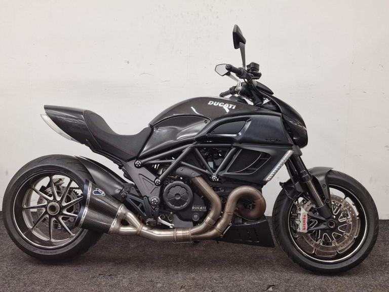 DUCATI DIAVEL CARBON *** READY TO GO - TERMIGNONI EXHAUST - MOT APRIL 2027 ***