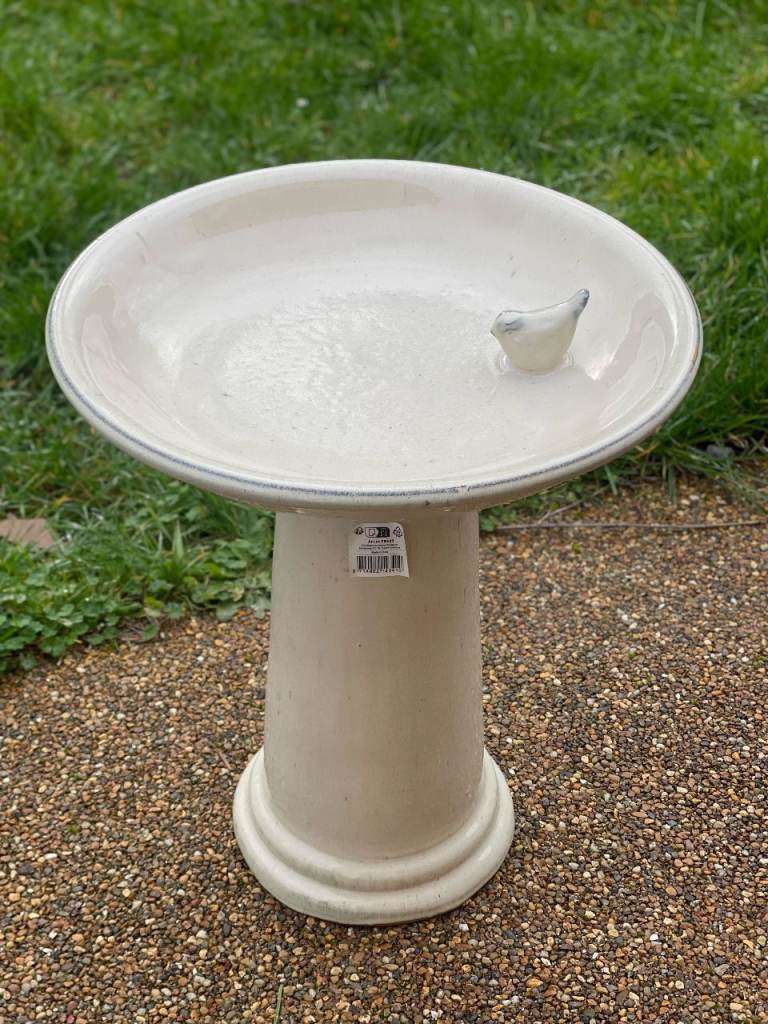 Ceramic Bird Bath On Pedestal - Cream