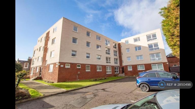 3 bedroom flat in Brisbane Street, Largs, KA30 (3 bed) (#2850498)