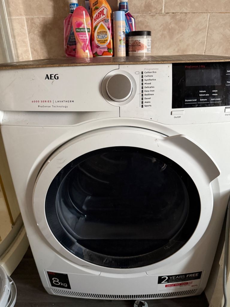 AEG 8kg Tumble Dryer - White, Spares or Repair