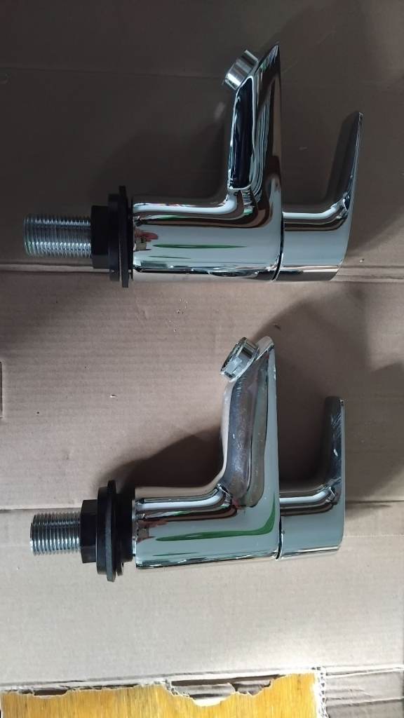 Bathtub shower mixer tap and separate hot and cold basin taps