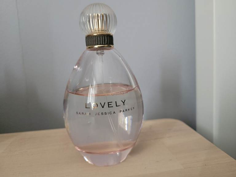 Sarah Jessica Parker Lovel 100ml bottle used