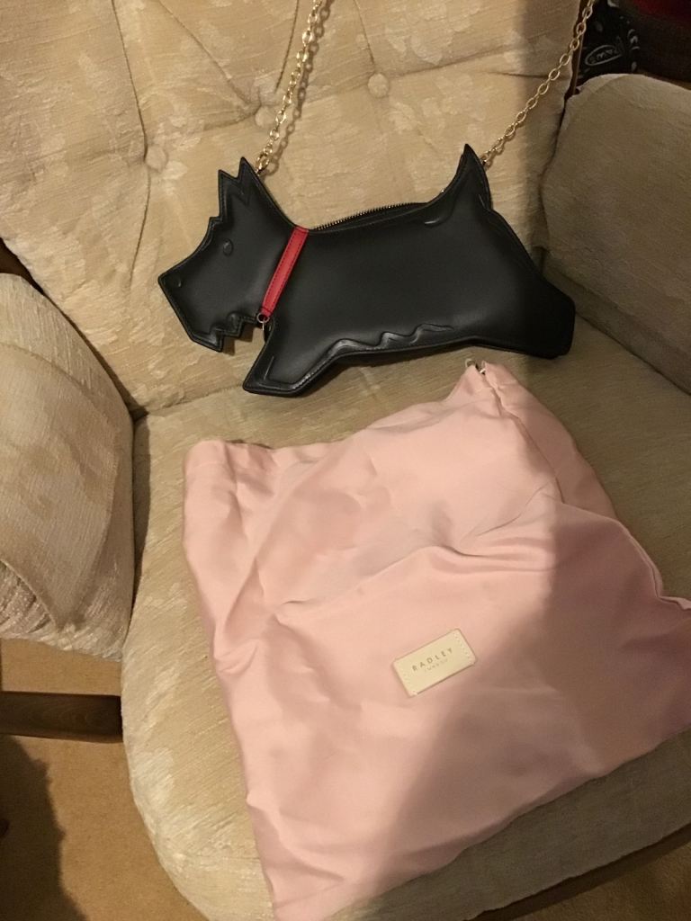 Radley Shoulder bag in shape of Radley dog. New unused. £65.00