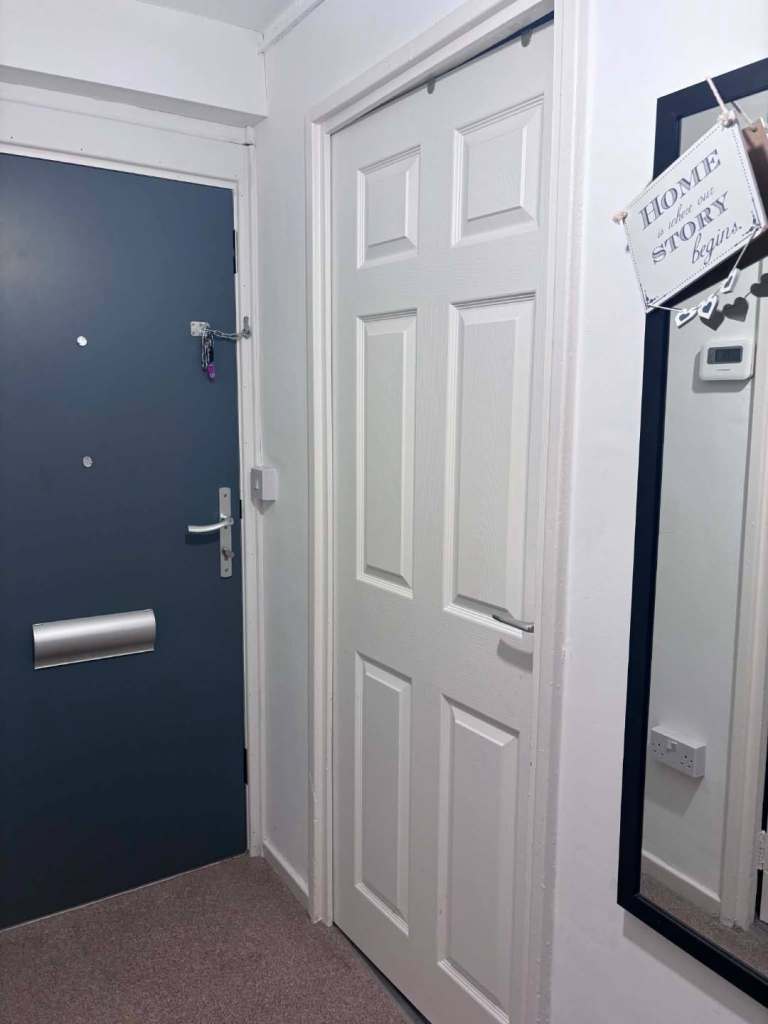 2 bed flat in near aberdeen university