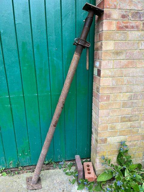 Builders Acrow