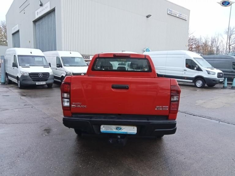 ISUZU D-MAX 2.5 TD Fury Red Manual Diesel 2016