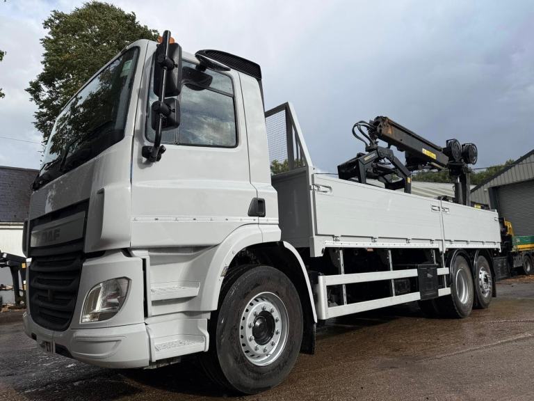 2014 DAF CF 330 DROPSIDE WITH HMF 1420 FOLD AWAY CRANE 