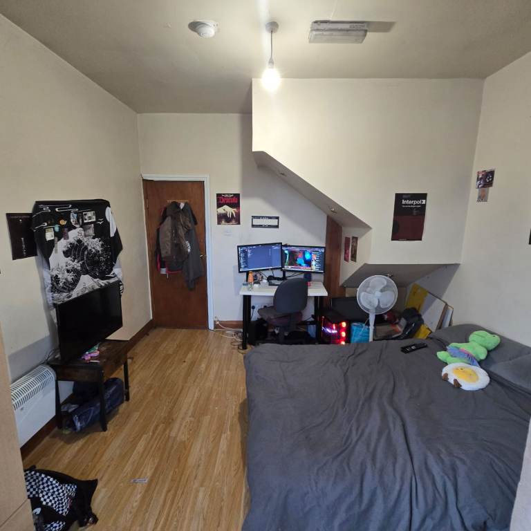 1 BED FLAT AVAILABLE ON BRISTOL ROAD B29 STUDENT PROPERTY