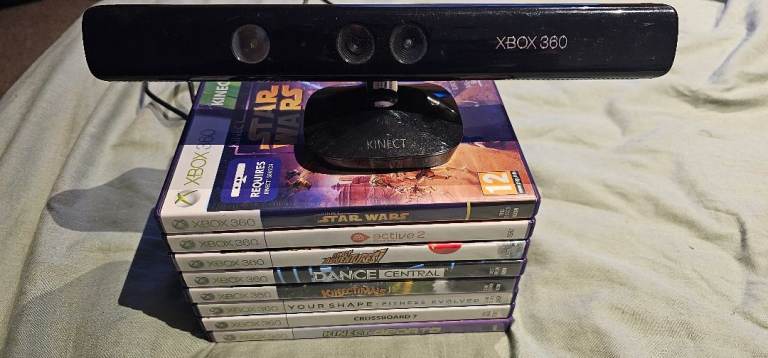 Xbox 360 kinect+ 8 games
