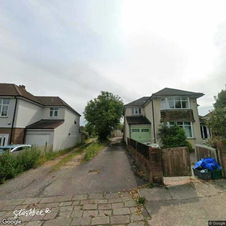 Garage to rent in Bristol (BS7) | Stashbee