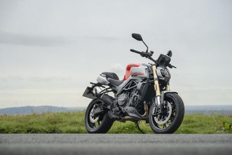 QJMOTOR SRK 900