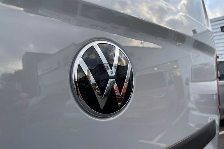 2025 Volkswagen Transporter 2.0 TDI 170PS Commerce Pro Van Auto-Tailgate Van DIESEL Automatic