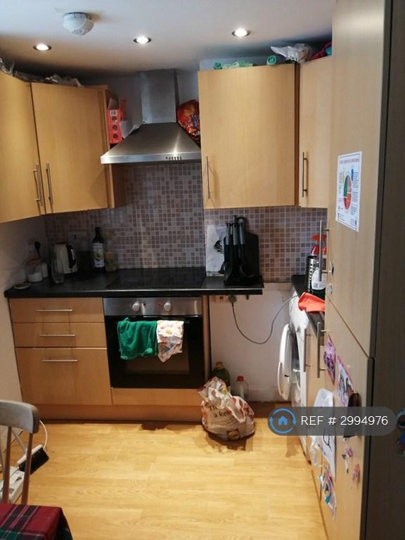 2 bedroom flat in Clive Road, Canton, Cardiff, CF5 (2 bed) (#2994976)