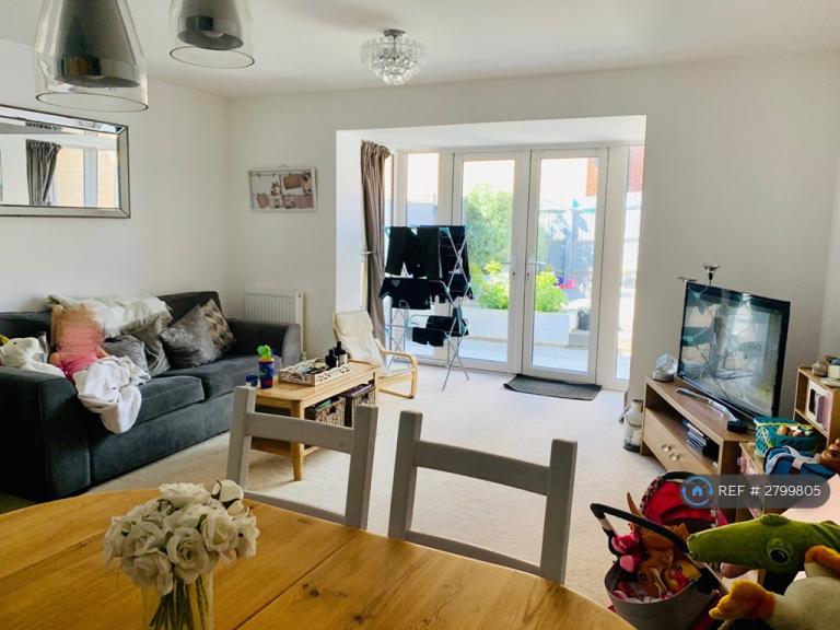 3 bedroom house in Albert Way, East Cowes, PO32 (3 bed) (#2799805)