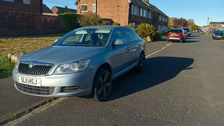 Skoda octavia 1.6 mpi petrol 2011 new mot no advisories at all lovely genuine car excellent