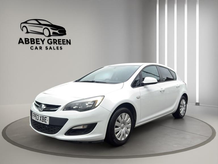 2013 Vauxhall Astra 1.3 CDTi 16V ecoFLEX Design 5dr HATCHBACK Diesel Manual