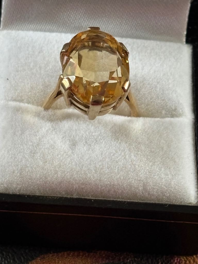 Vintage 9 KT Gold Citrine Ring