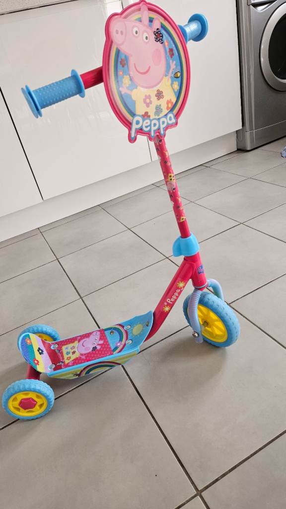 Pepper Pig tri wheel Scooter
