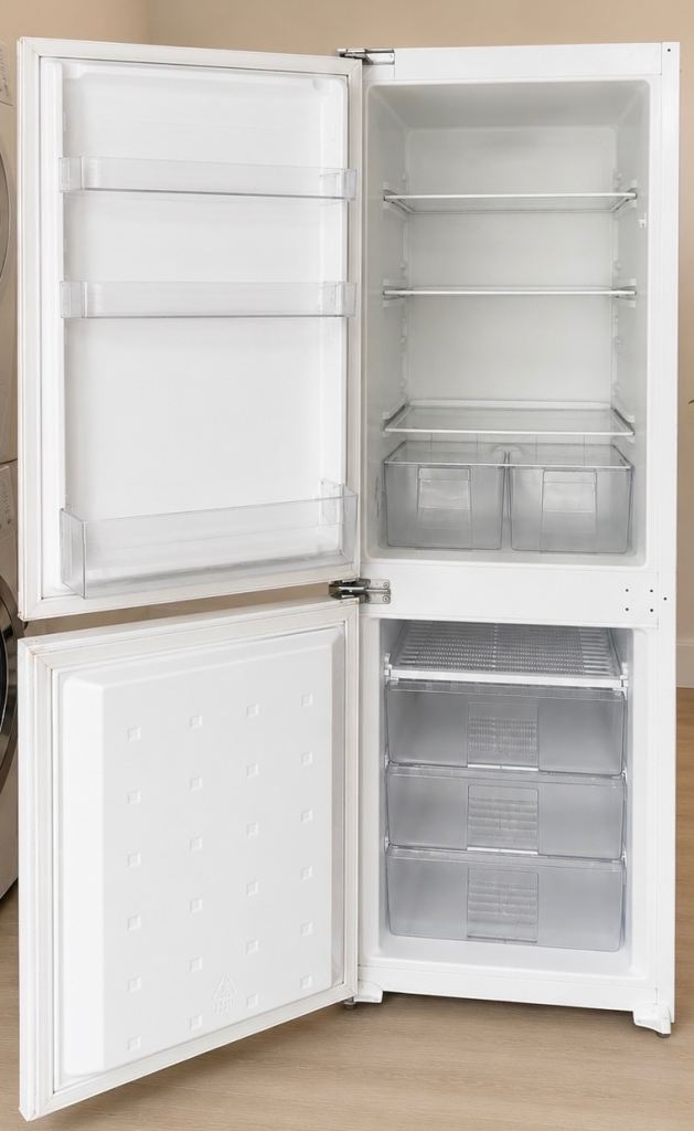 White fridge in excellent condition