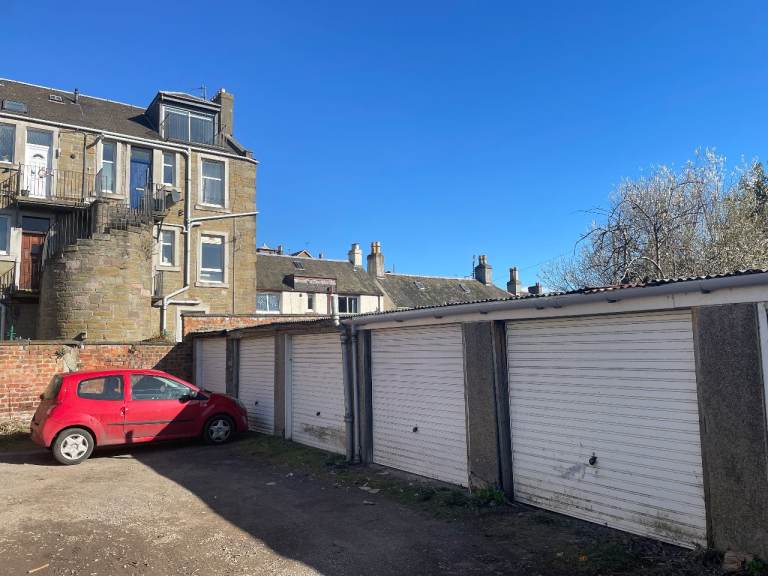 Garage to Rent Central Broughty Ferry, Dundee