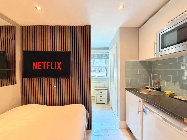 Entire block -Marylebone W1 – 6 Studios + 1 One-Bed Flat – Corporate Let