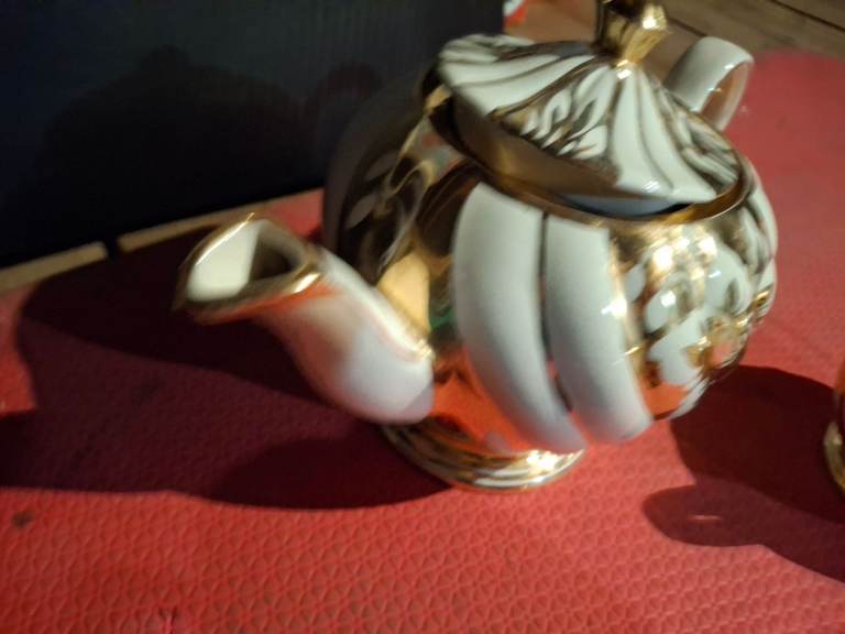 Sadler White & Gold Teapot Set - Good Condition