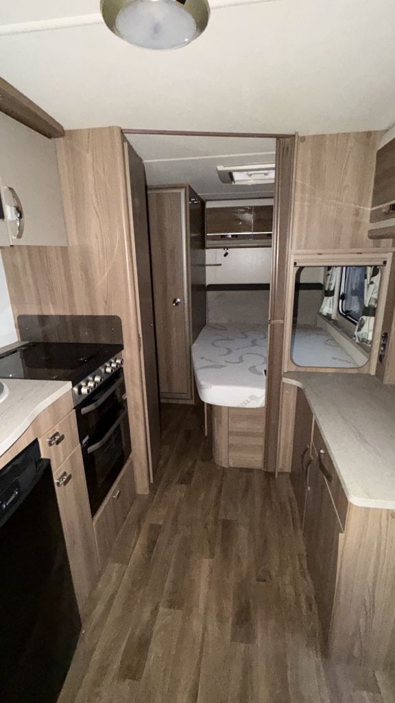 Caravan to rent in secure gated property 