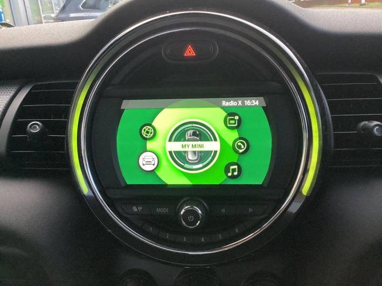 2018 MINI Hatch 1.5 Cooper Hatchback 3dr Petrol Manual Euro 6 (s/s) (136 ps) HATCHBACK Petrol Manual