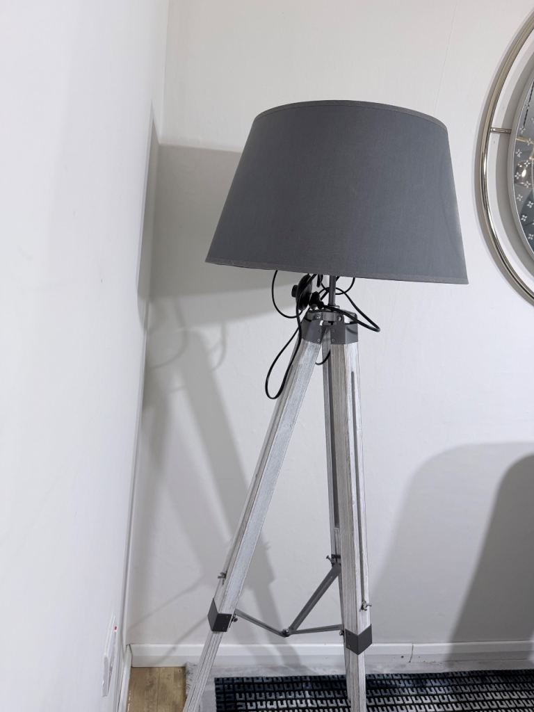 Standing lamp