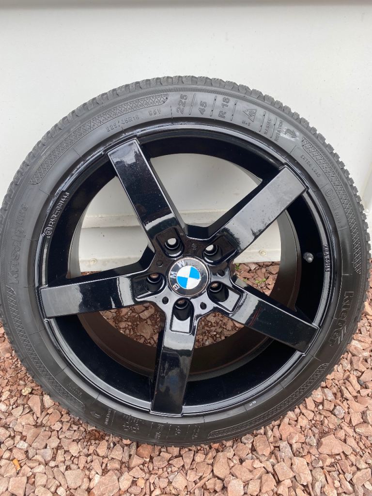 BMW 18inch Wheels with winter tyres 