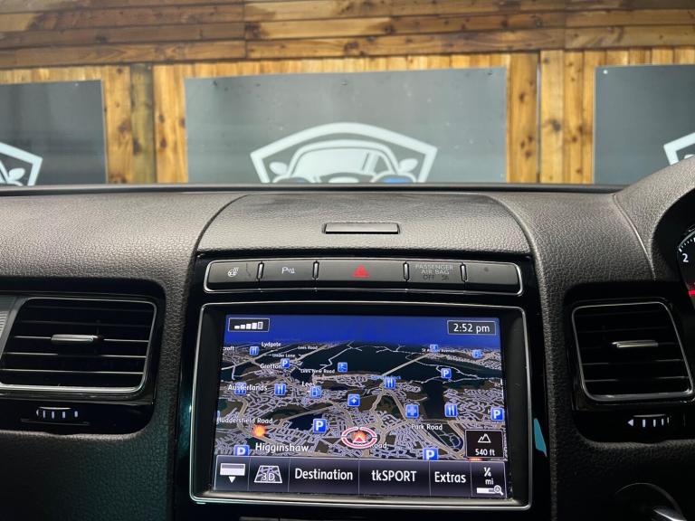 2017 Volkswagen Touareg 3.0 TDI V6 BlueMotion Tech R-Line Tiptronic 4WD Euro 6 (s/s) 5dr ESTATE D...