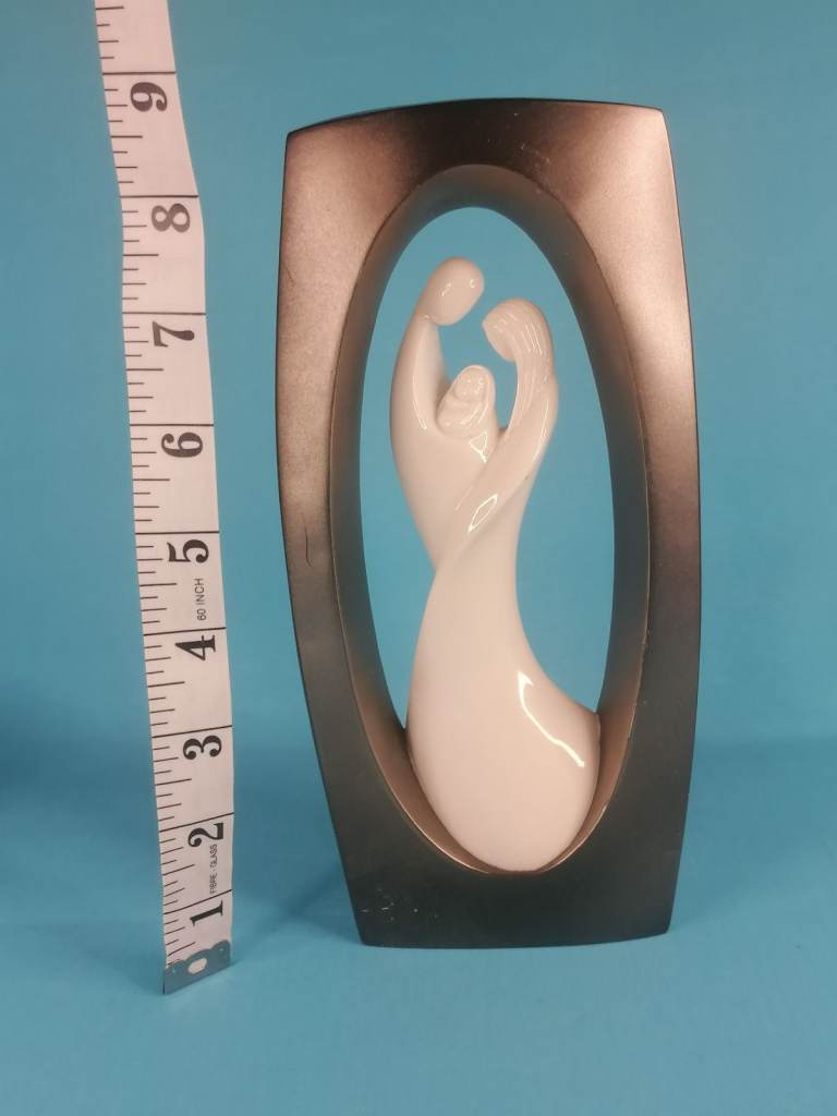 Nice sculpture Circle of Love by Kim Lawrence eternal Flame with Heart Plaque Pewter.