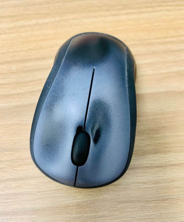 Logitec Wireless mouse and Keyboard