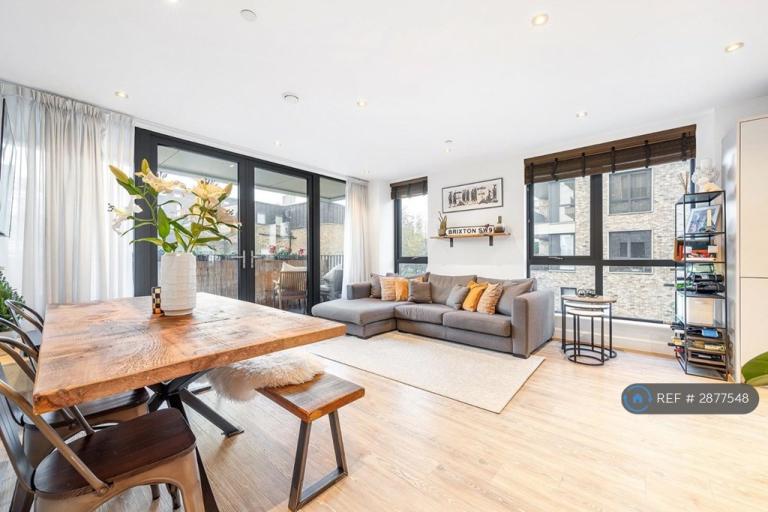 2 bedroom flat in Yorks House, London, SW9 (2 bed) (#2877548)