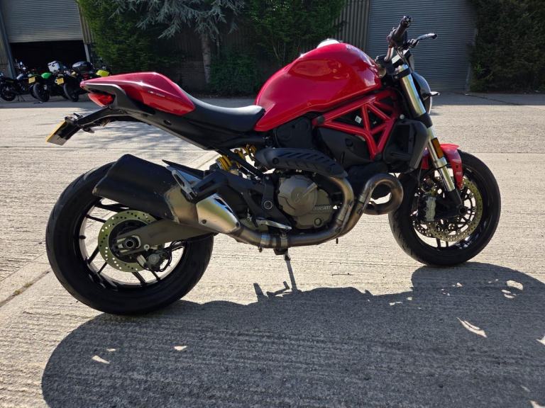 2015 15 Ducati Monster 821 Naked Ducati Monster 15836 Miles