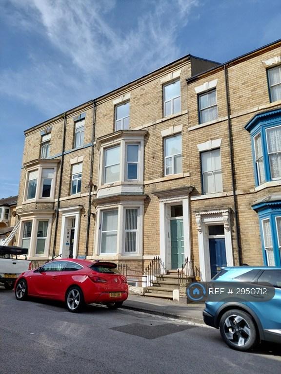2 bedroom flat in Amber St, Saltburn-By-The-Sea, TS12 (2 bed) (#2950712)