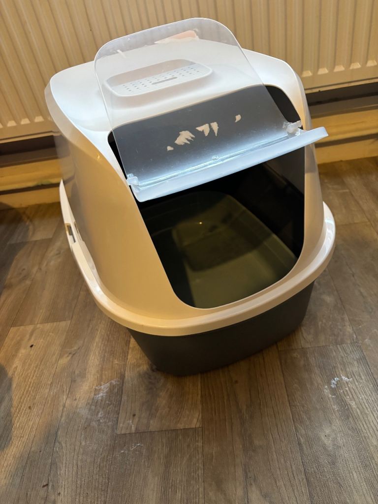 New - litter tray just been in storage 