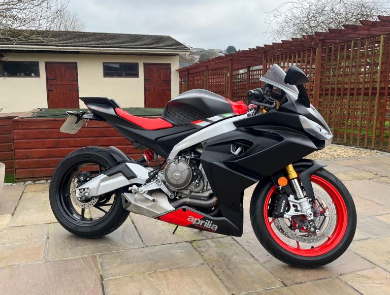 Aprilia r/s 660