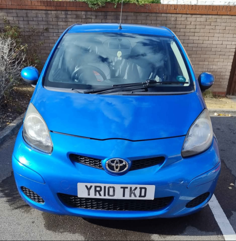 Toyota, AYGO, Hatchback, 2010, Manual, 998 (cc), 5 doors