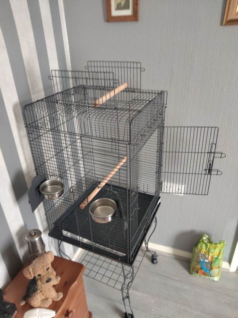 Large bird cage for sale like new