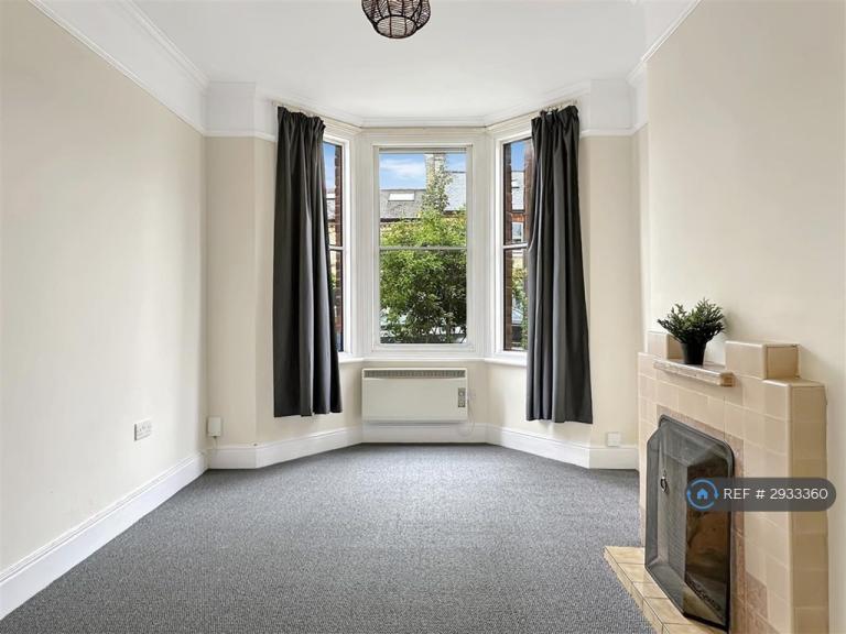 1 bedroom flat in Halifax Road, Cambridge, CB4 (1 bed) (#2933360)