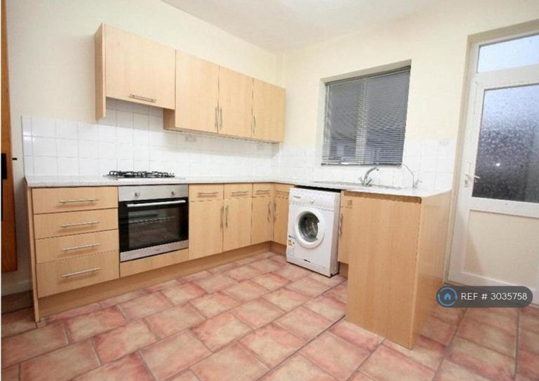2 bedroom house in Springfield Gardens, Ilkeston, DE7 (2 bed) (#3035758)