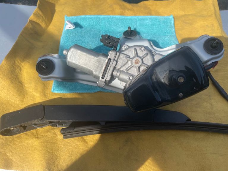 Kia Niro rear windscreen wiper 