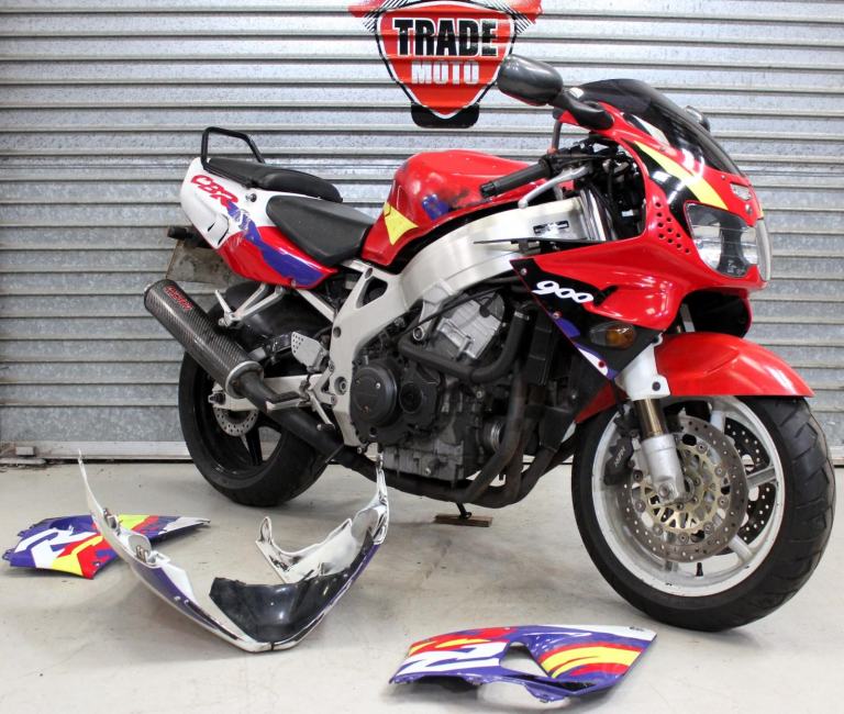 1996 96 P HONDA CBR 900 RR RRT 918 FIREBLADE TRADE SALE PROJECT SPARES OR REPAIR