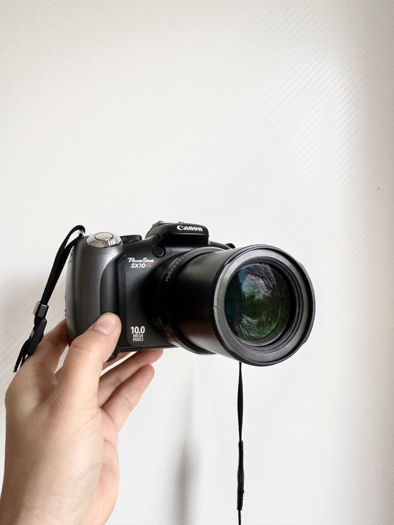 Canon PowerShot SX10 IS – Near New Condition 