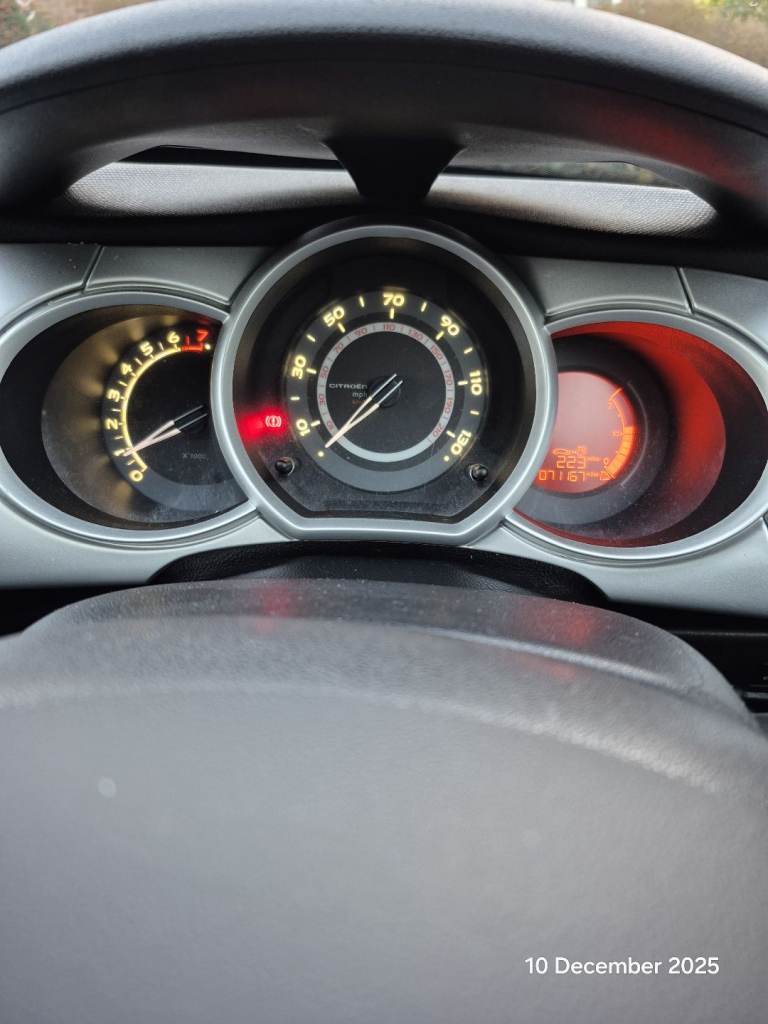 Citroen, C3, Hatchback, 2011, Manual, 1360 (cc), 5 doors