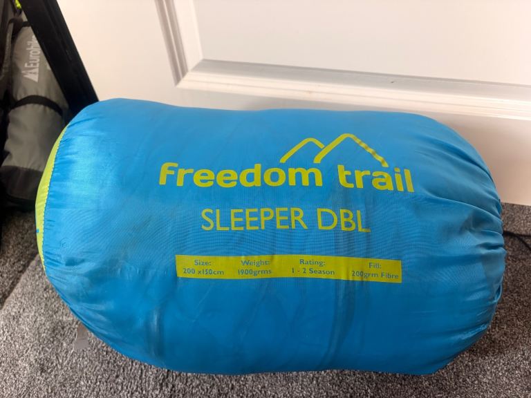 Freedom Trail Sleeper DBL Double Sleeping Bag – Good Condition