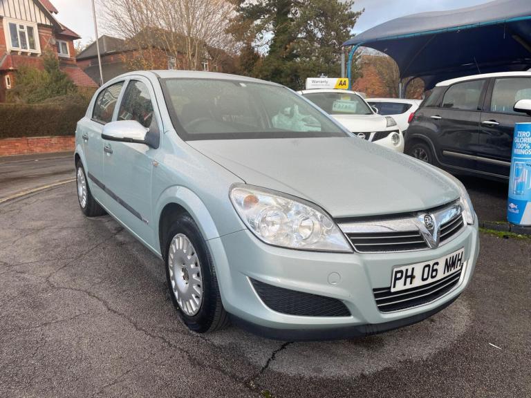 2009 Vauxhall Astra 1.8i 16v Life 5dr HATCHBACK Petrol Automatic