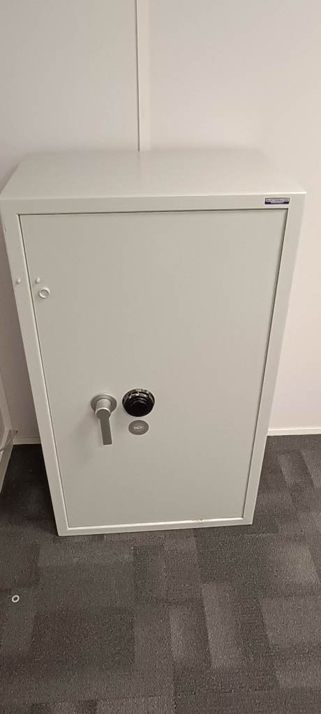 Burton Eurosafe (large)