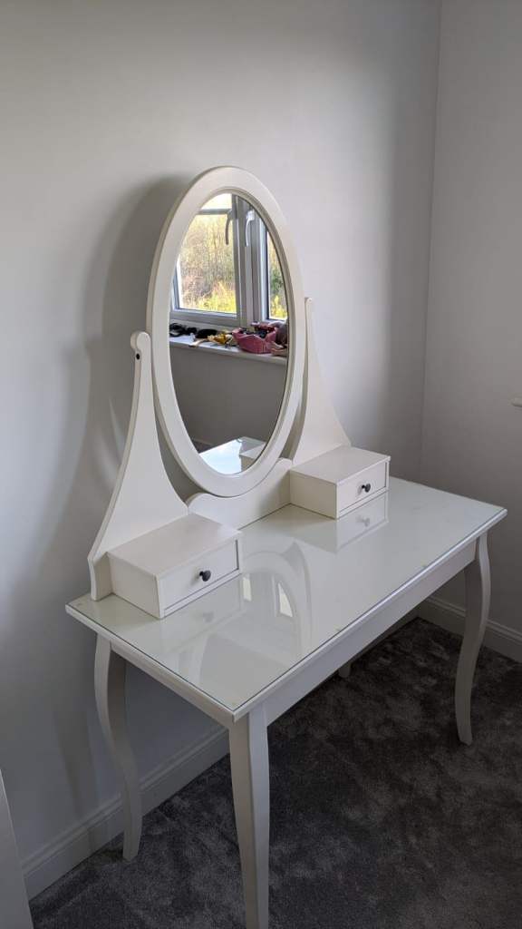 IKEA HEMNES DRESSING TABLE 